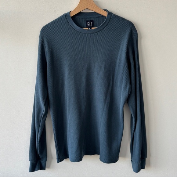 GAP Men’s Long Sleeve - Medium‎ - Picture 1 of 3